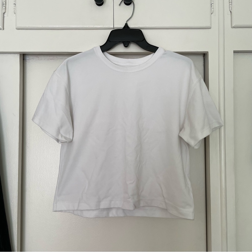 Uniqlo Boxy Crop White Tee